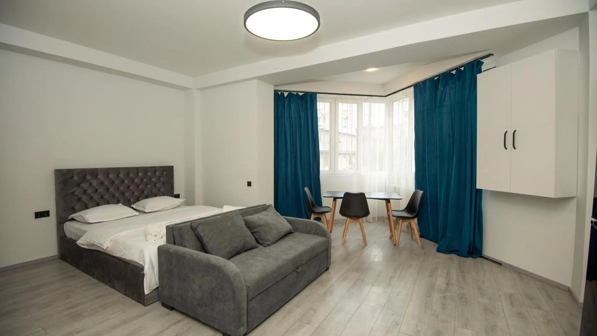 Best Apartments Tash 2 329 Τυφλίδα 0*,